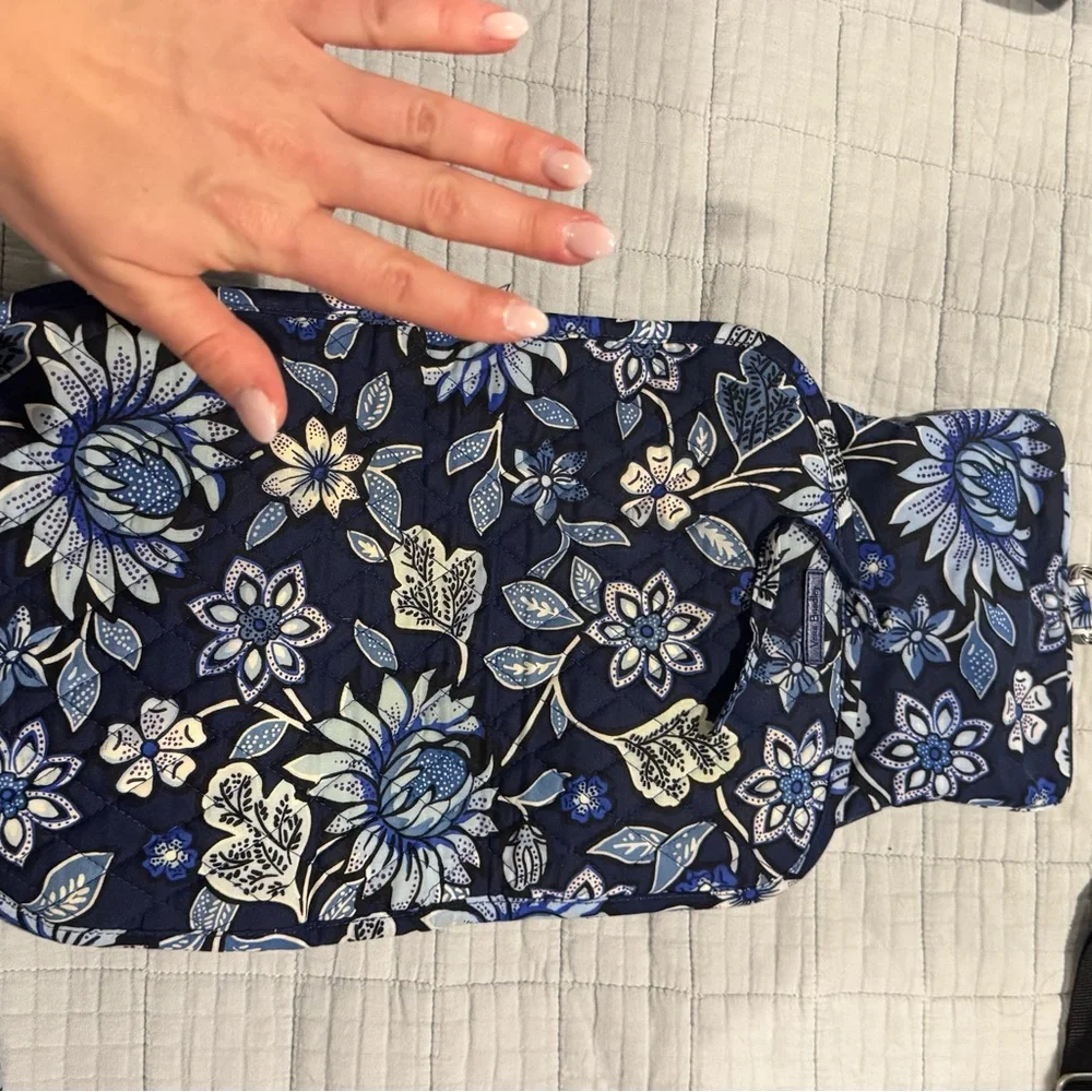 Vera Bradley Floral Quilted Bag in Blue/ bathroom organizer